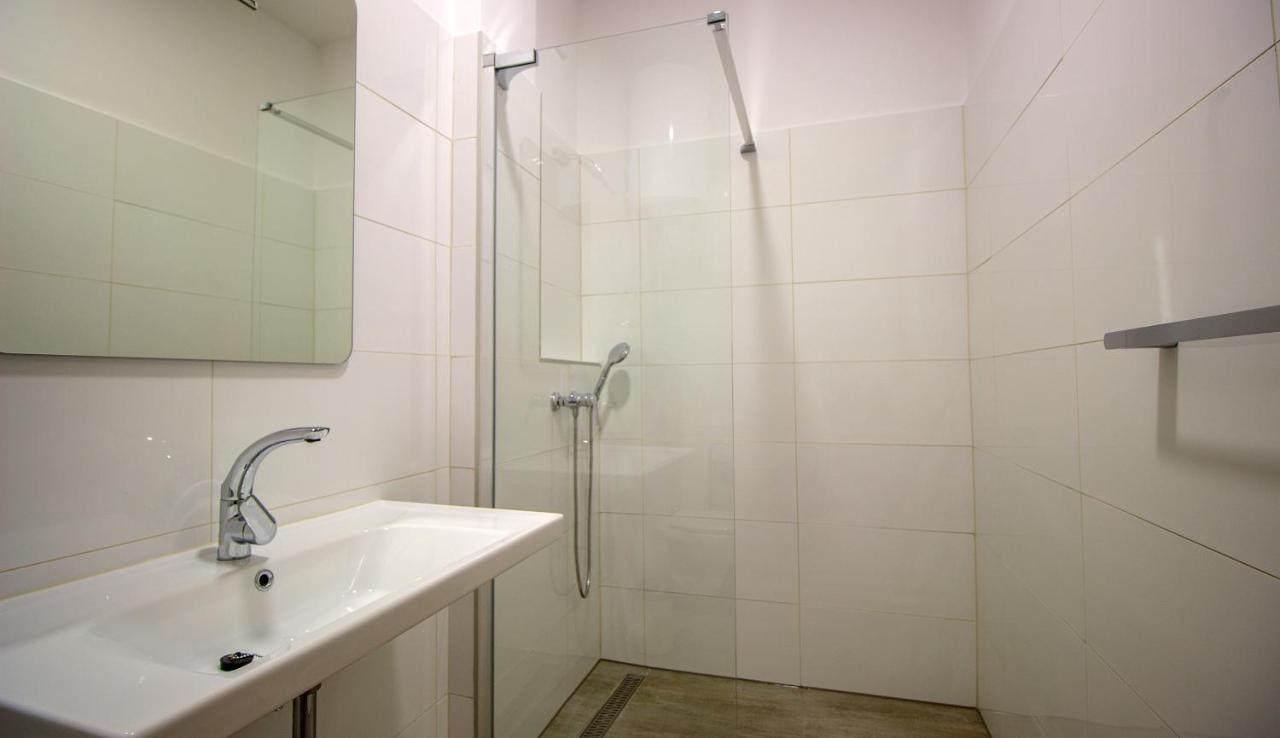 Apartments Zina 로크바 로고즈니차 외부 사진