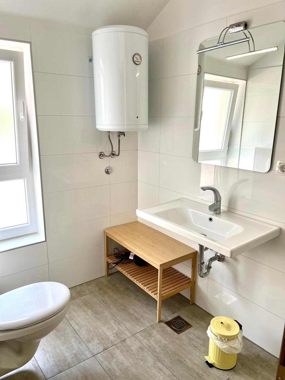 Apartments Zina 로크바 로고즈니차 외부 사진
