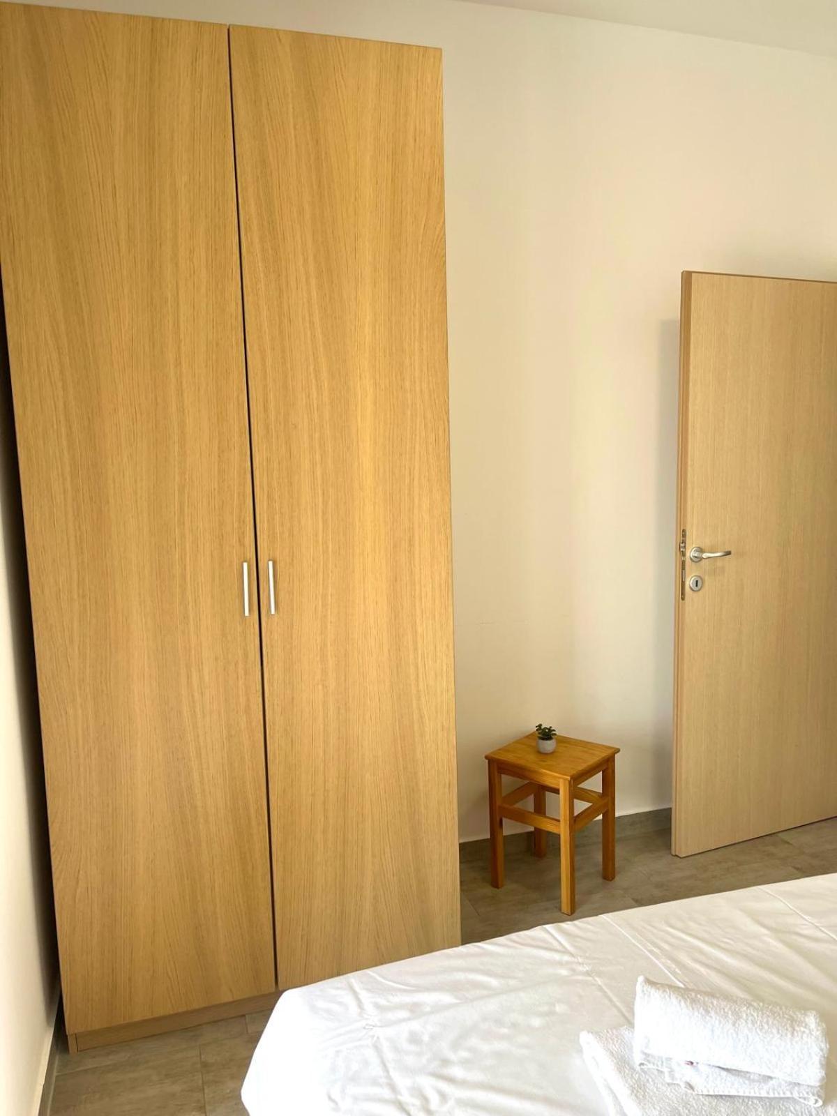 Apartments Zina 로크바 로고즈니차 외부 사진